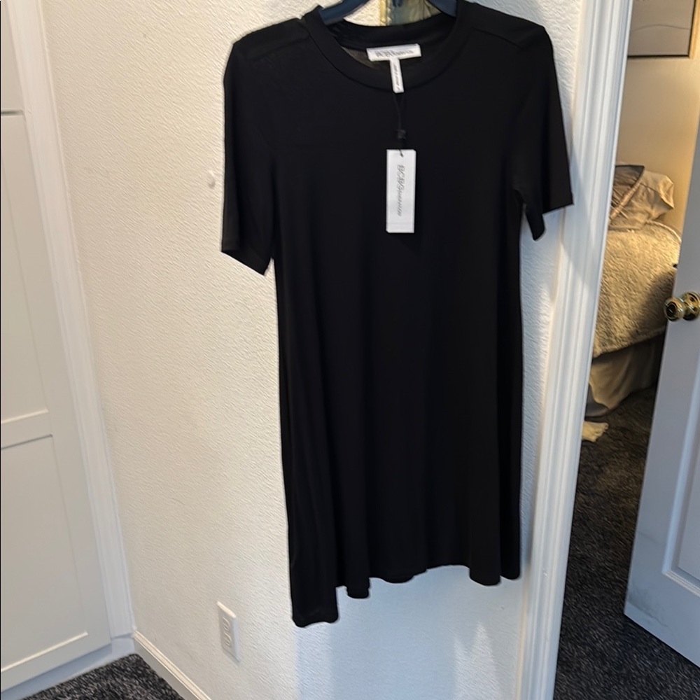 BCBGeneration Black Relaxed Short Sleeve Tee